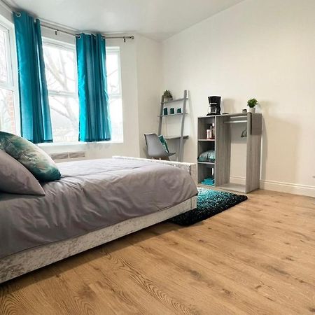 Cosy Private Studio In London Apartment พลัมสเตด ภายนอก รูปภาพ