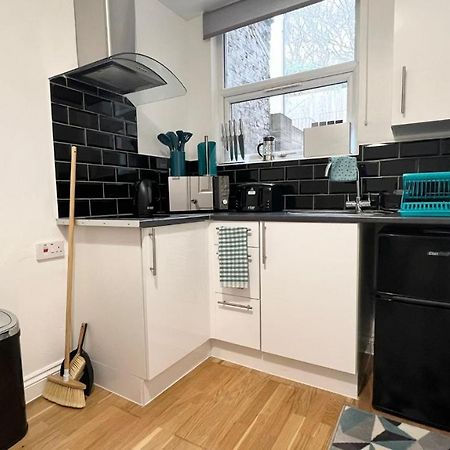 Cosy Private Studio In London Apartment พลัมสเตด ภายนอก รูปภาพ