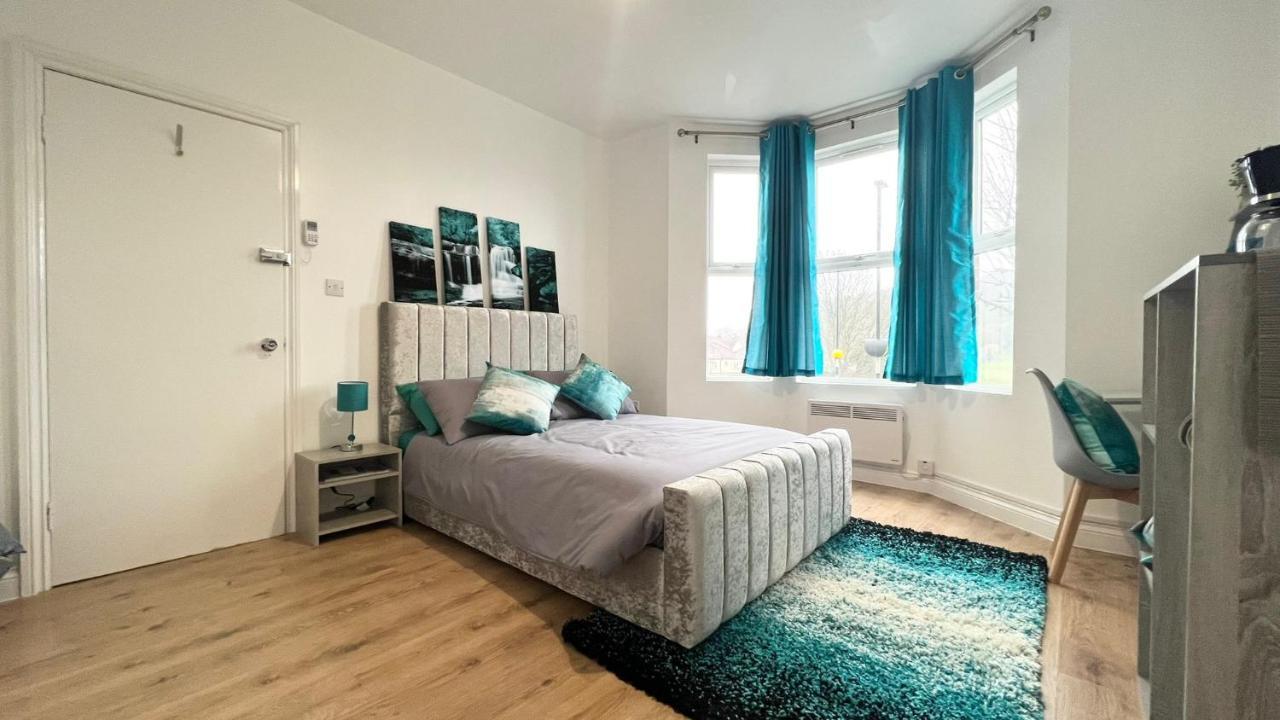 Cosy Private Studio In London Apartment พลัมสเตด ภายนอก รูปภาพ