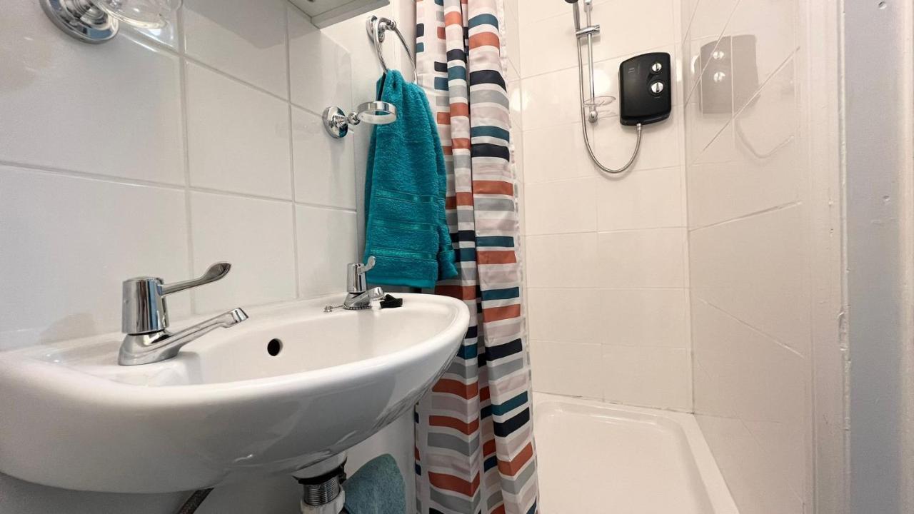 Cosy Private Studio In London Apartment พลัมสเตด ภายนอก รูปภาพ
